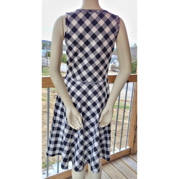 LulaRoe Black & White Buffalo Plaid Checkered Dress, Pockets, M - Picture 7 of 9